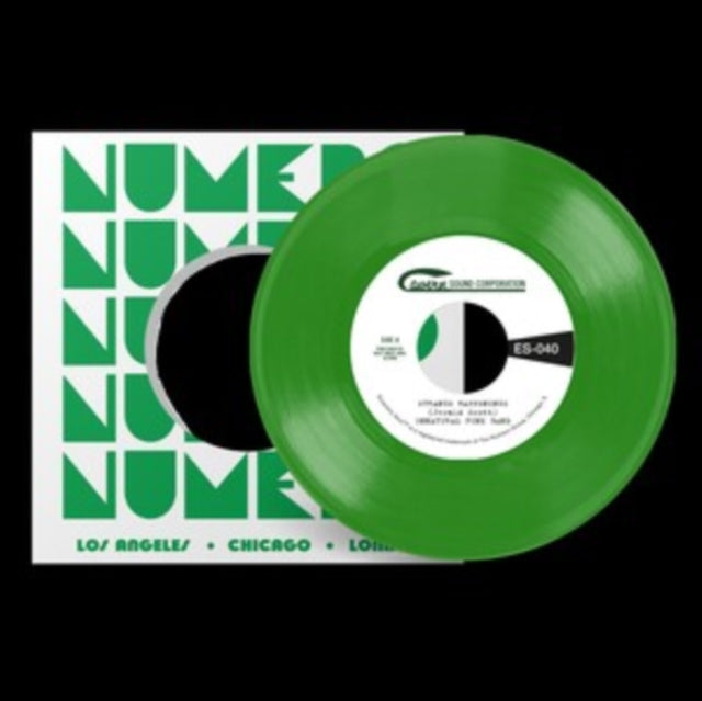 Strange Happenings / Living In The Past (Natural Glass 7Inch)