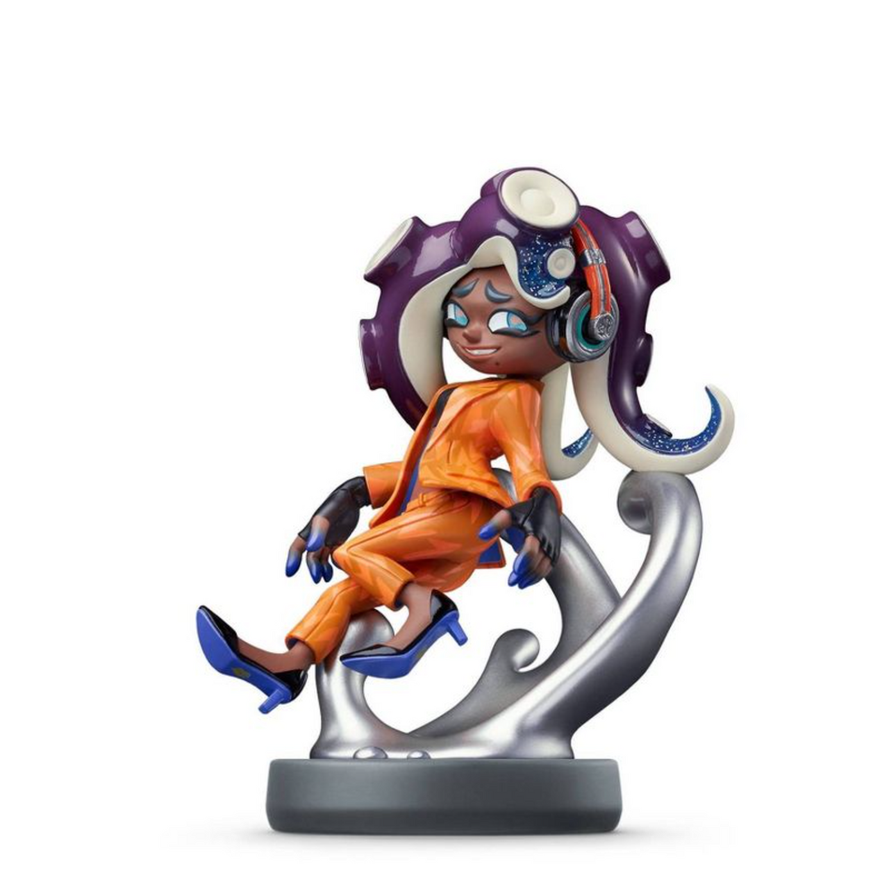 This is brand new.Off the Hook, from the Splatoon™ series, are a duo formed by Pearl, a confident but abrasive MC, and Marina, the scatterbrained genius DJ. After their recent tour, they’re known all the world over, not just in Inkopolis.