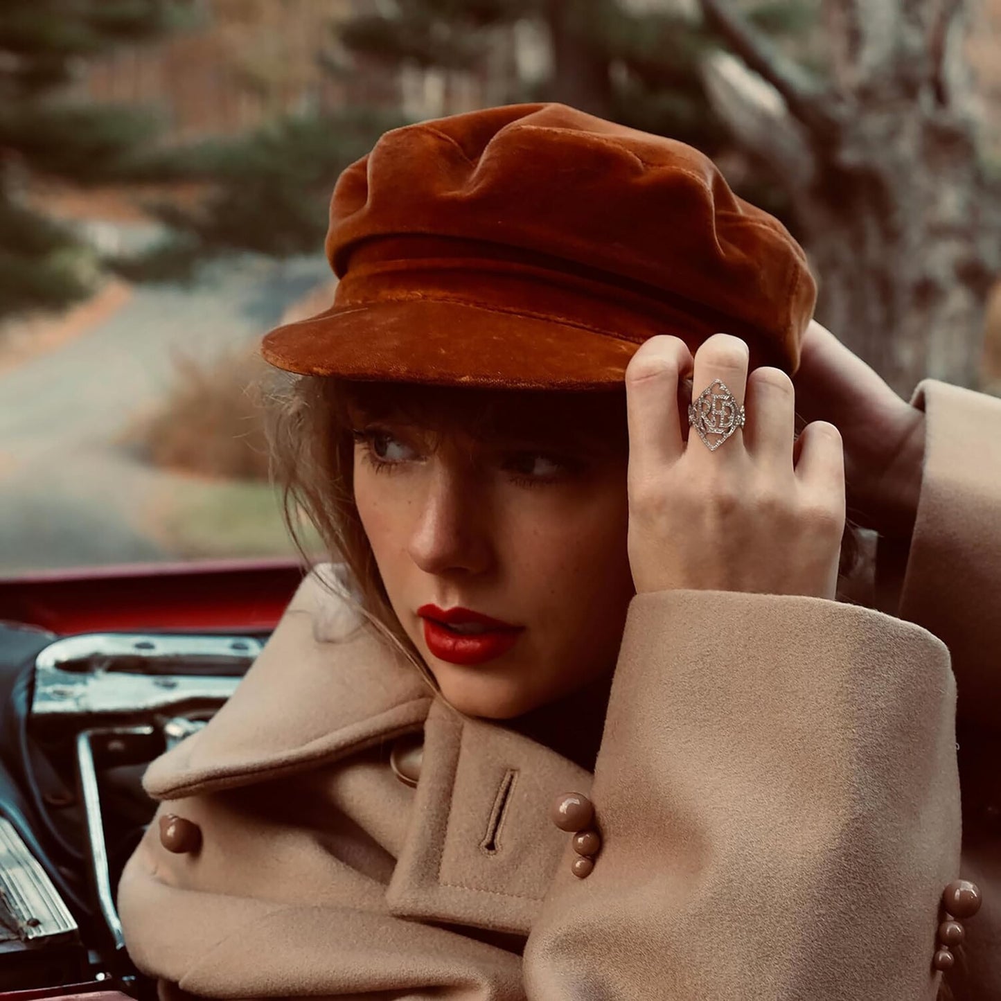 Fearless (Taylor's Version) (Gold Vinyl/3LP) & Red (Taylor's Version) (4LP) & 1989 (Taylor's Version) (2LP/Crystal Skies Blue Vinyl) & Life Of A Showgirl (X) (Sweat & Vanilla Perfume Portofino Orange Glitter LP Vinyl) & Fearless Platinum Edition